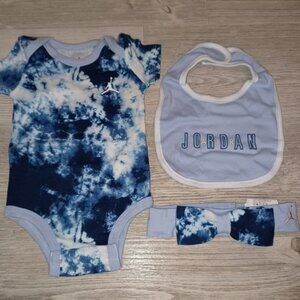 Nike Air Jordan Tie Dye Baby Bodysuit Bib Bow Headband Newborn Gift Set